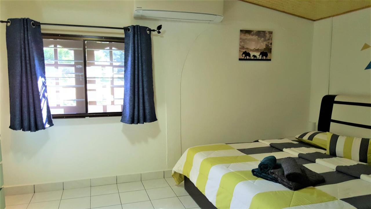 Sabandy Guesthouse Kuah Exterior foto