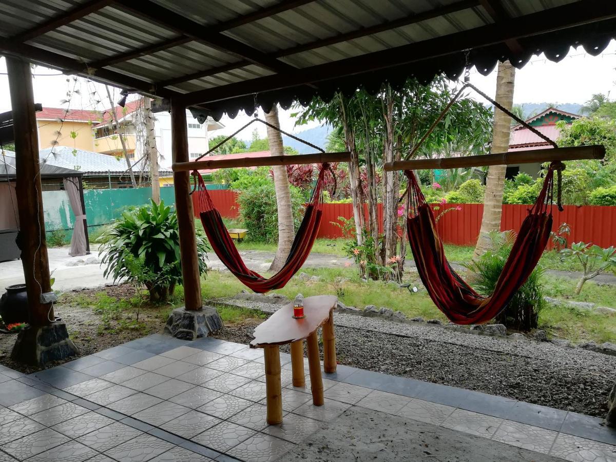 Sabandy Guesthouse Kuah Exterior foto